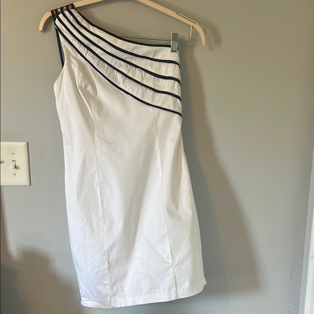 Elegant White One-Shoulder Dress